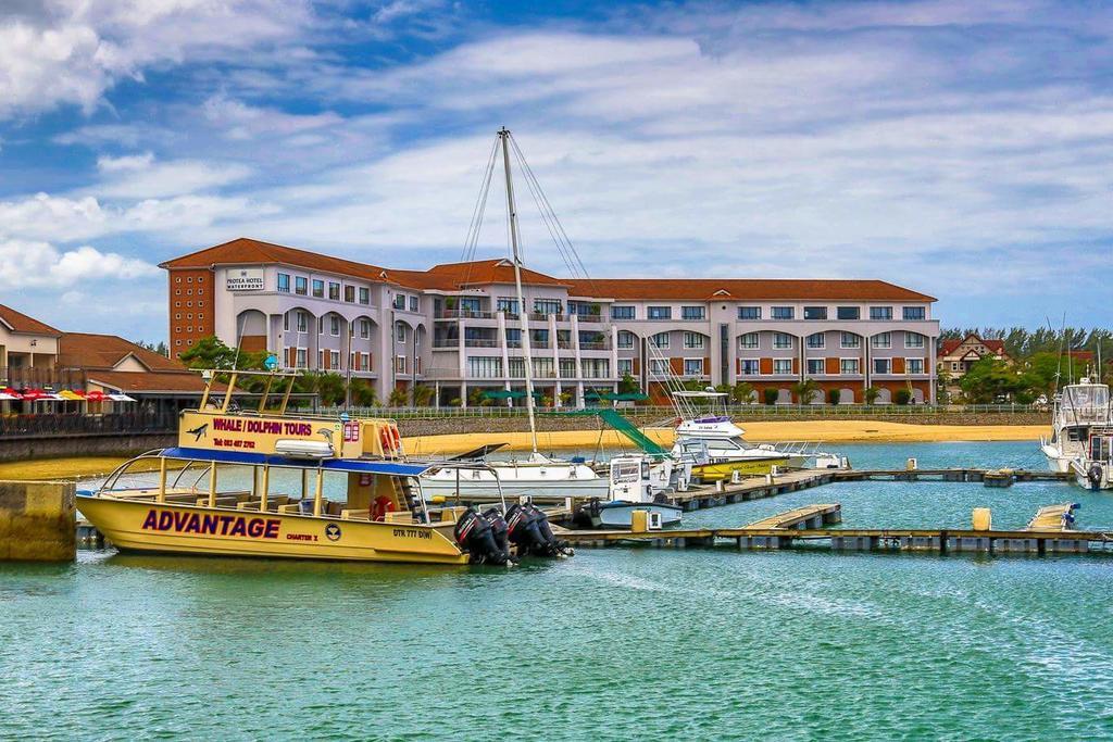 La Rochelle Inn Richards Bay Exterior photo